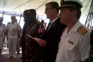 Discurso del Emb. en T&T en la cubierta de popa del Buque Escuela argentino