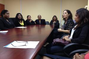 Reunión de Trabajo de la farmacéutica Alvarez Gramuglia con bioquímicas del Ministerio de Salud de Trinidad y Tobago
